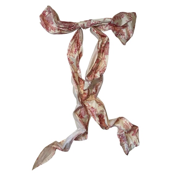 LoveShackFancy x Pottery Barn Pink White Bow Tree Topper Holiday Christmas NWT - Picture 2 of 5